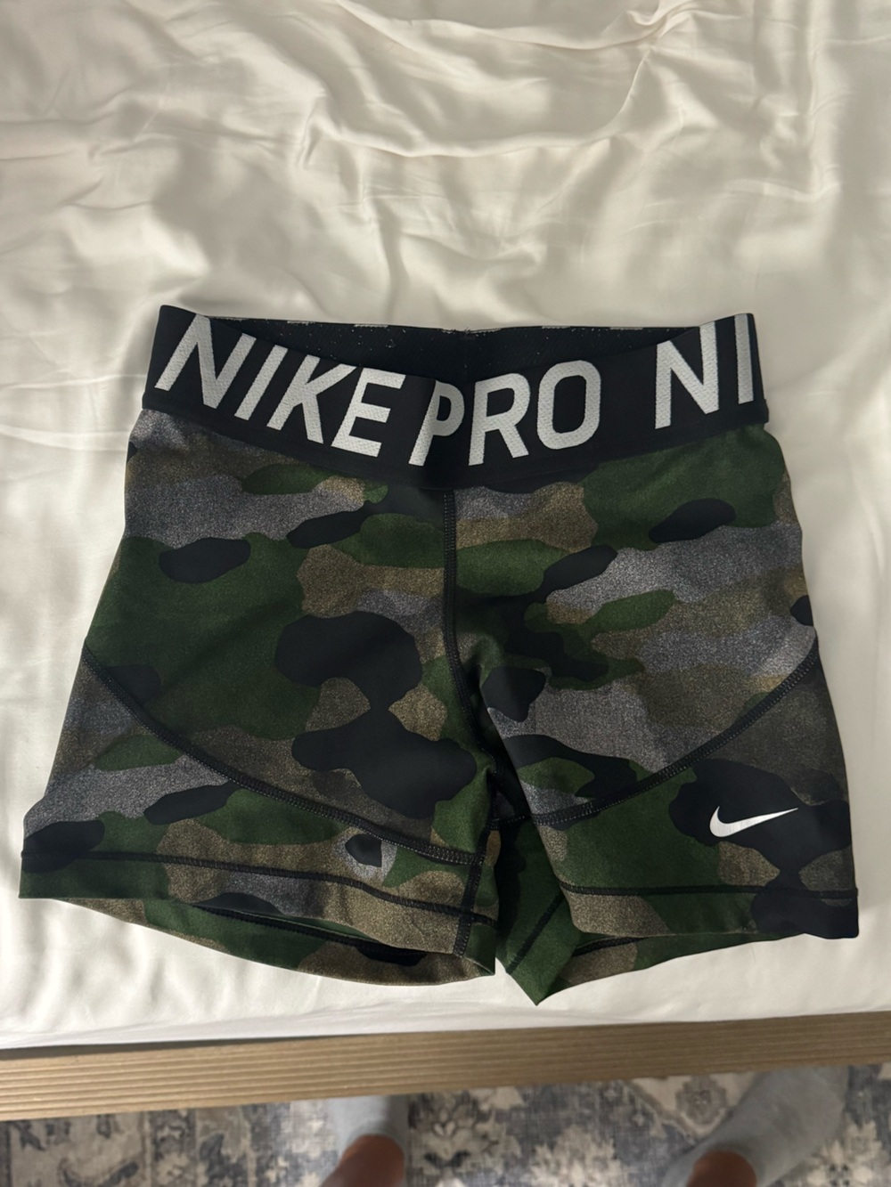 Nike Dri-FIT Compression Shorts - Green/Black